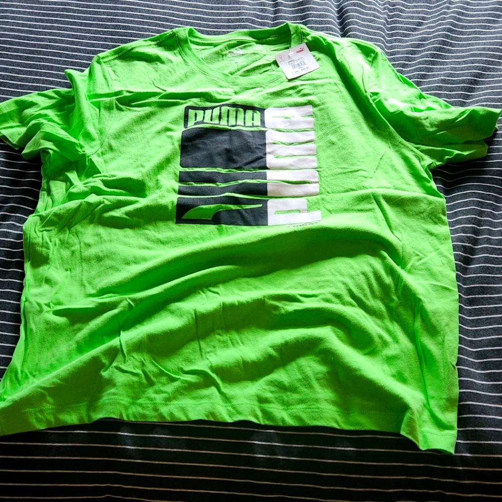 NWT  Puma classic T-Shirt